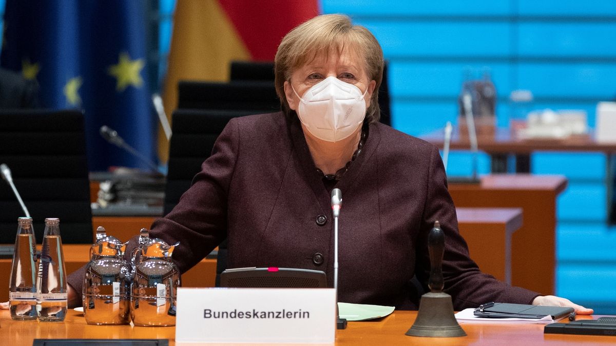 Navzdory příznivému vývoj Merkelová odmítá rozvolňovat